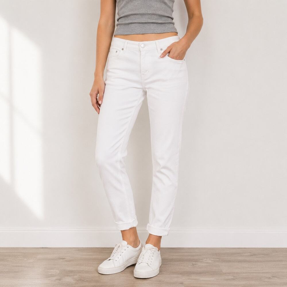 Calvin Klein White Slim Boyfriend Jeans Sz 26